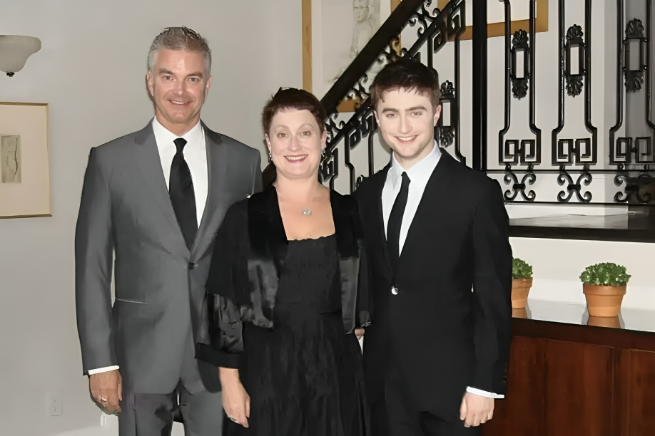 parents and siblings of daniel radcliffe