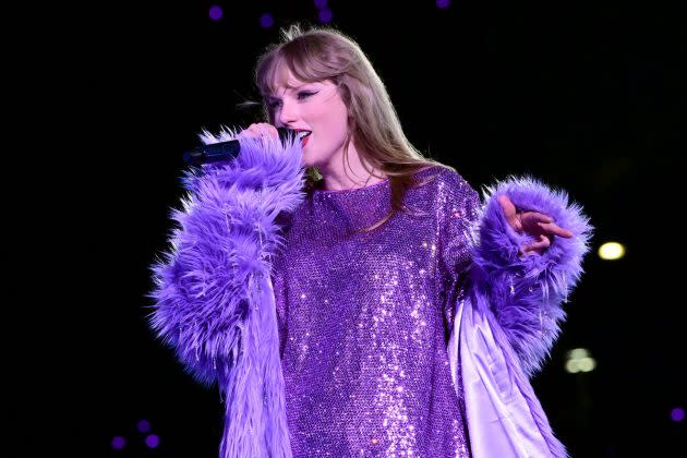 Transition to pop and global fame