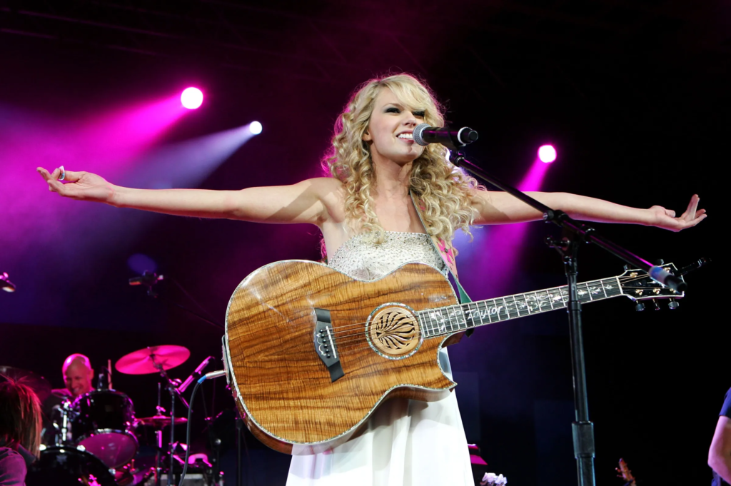 2004–2008: Career beginnings and first album